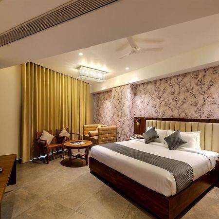 Sundex Hotel Thanjavur Eksteriør billede