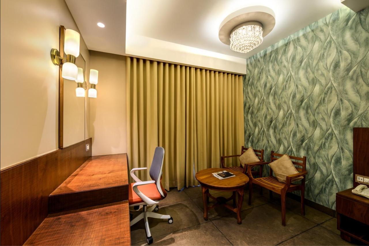 Sundex Hotel Thanjavur Eksteriør billede