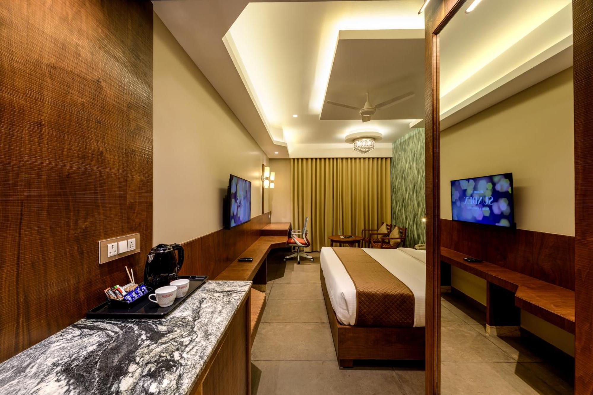 Sundex Hotel Thanjavur Eksteriør billede
