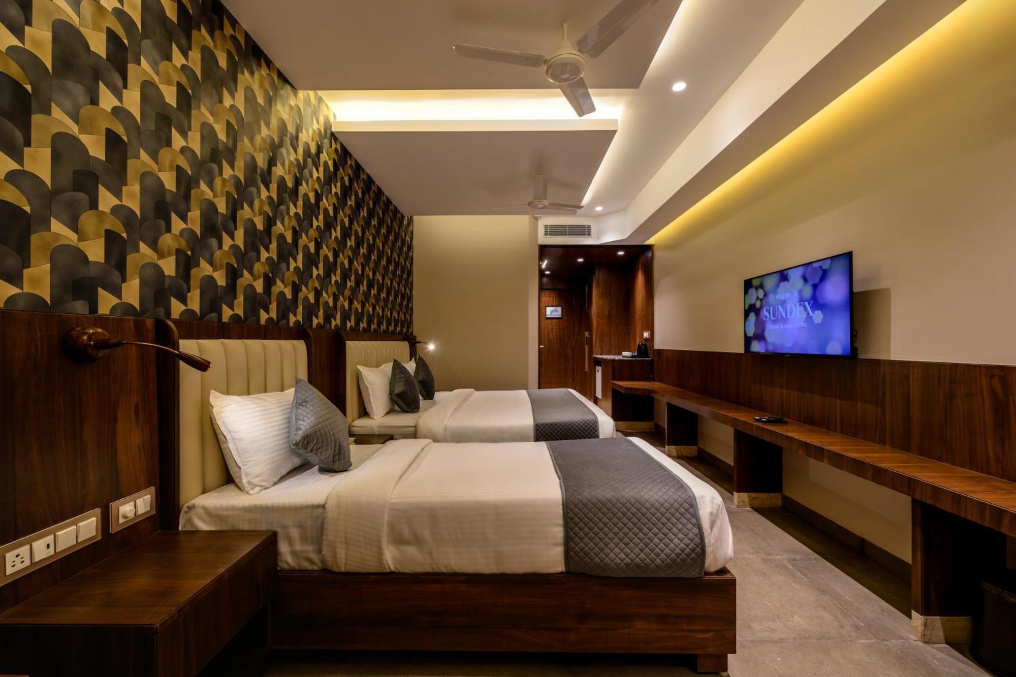 Sundex Hotel Thanjavur Eksteriør billede